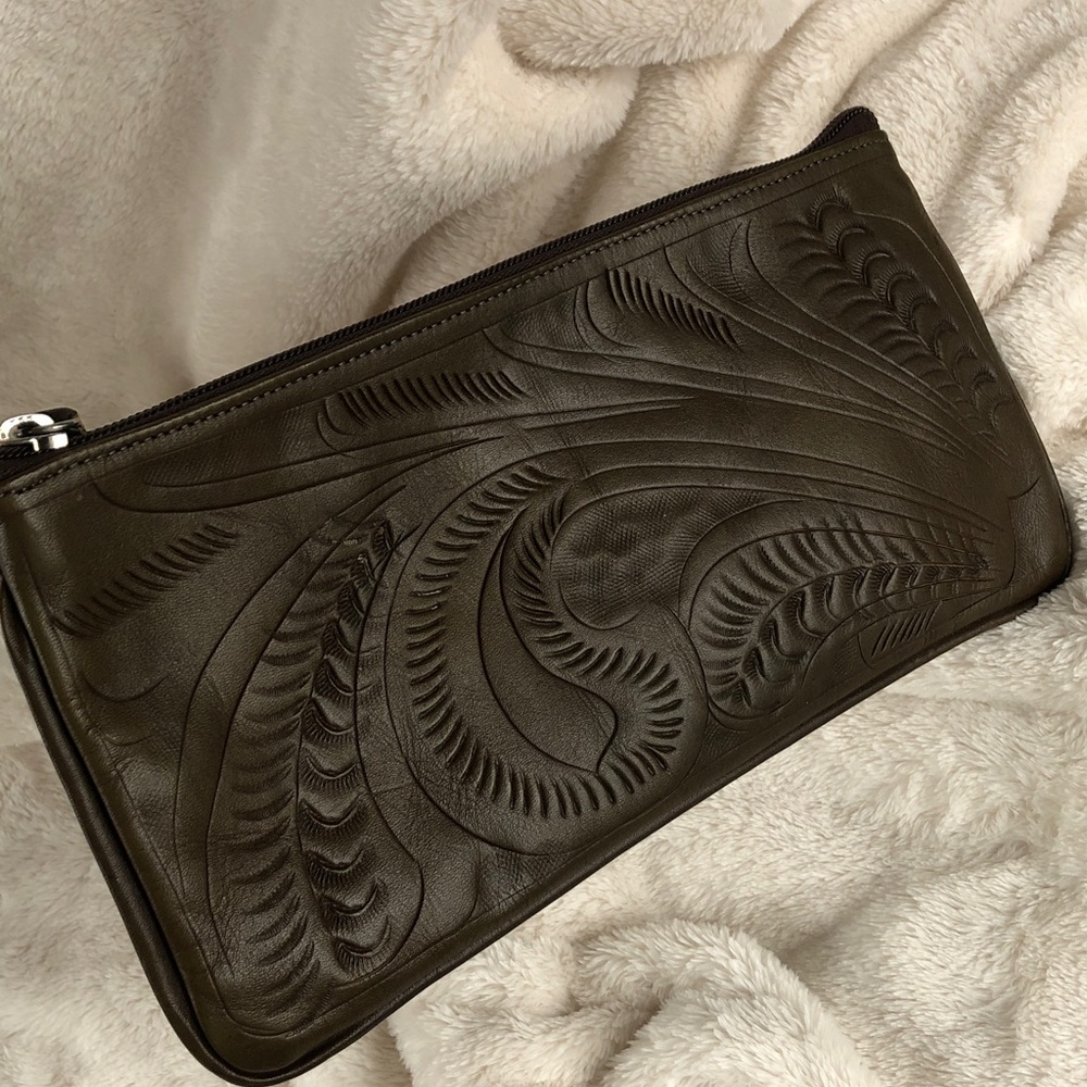 Embossed Tooled Leather Olive Green Zippered Clutch Pouch Western Rodeo Cowgirl